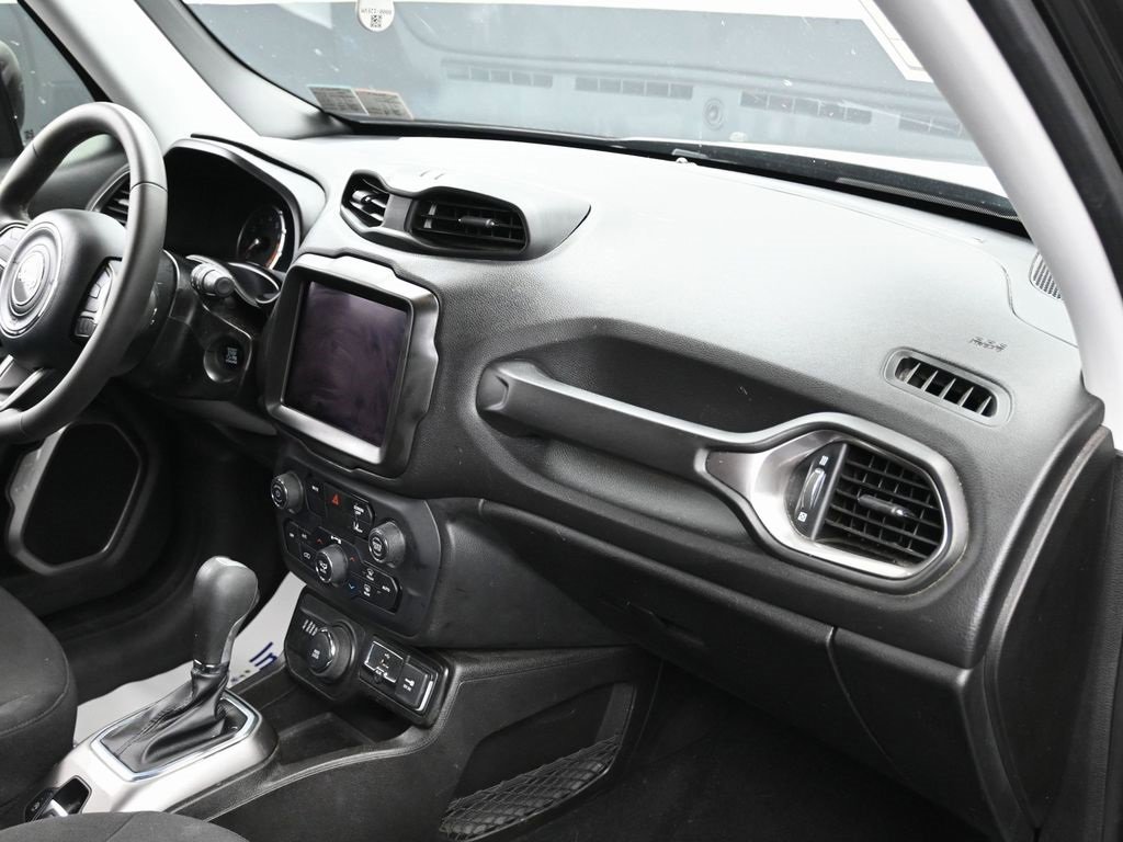 Used 2022 Jeep Renegade Latitude image 31