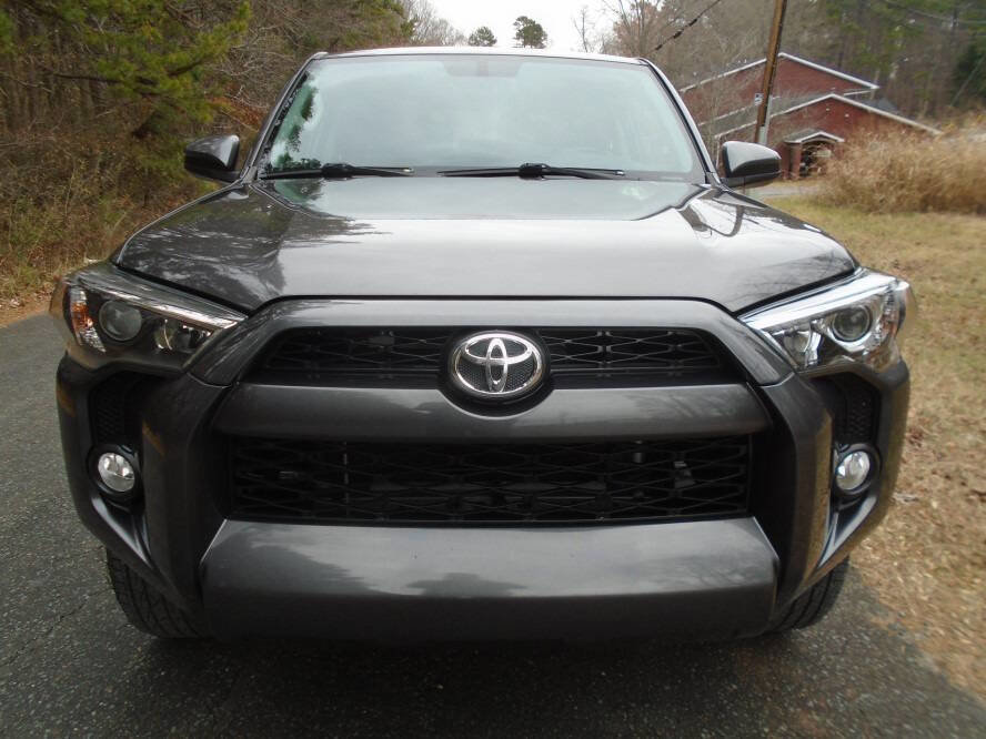 Used 2018 Toyota 4Runner SR5 image 2