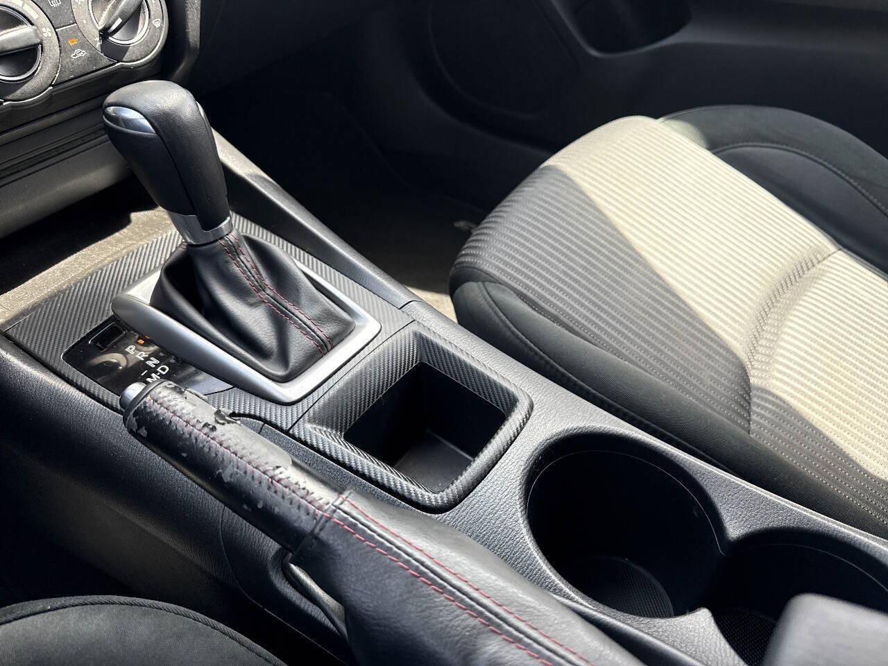 Used 2014 MAZDA MAZDA3 i Touring FWD image 38