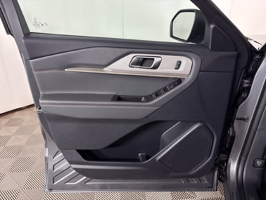 New 2026 Ford Explorer Active w/ Active Comfort Package RWD image 16