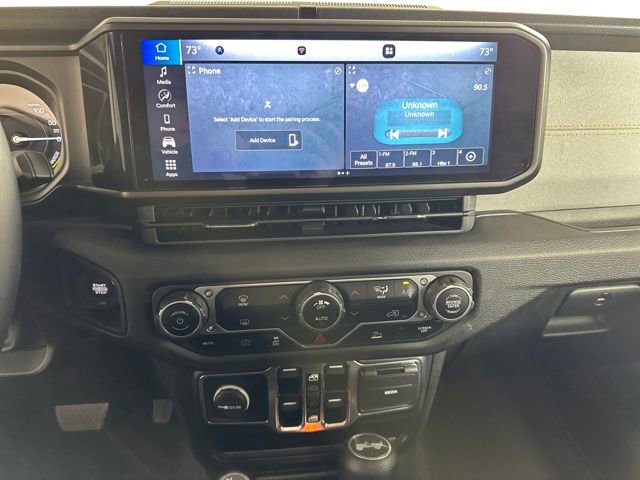 Used 2024 Jeep Wrangler Unlimited image 21