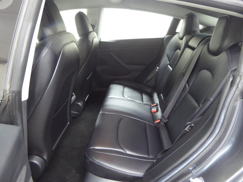Used 2018 Tesla Model 3 Long Range RWD image 26