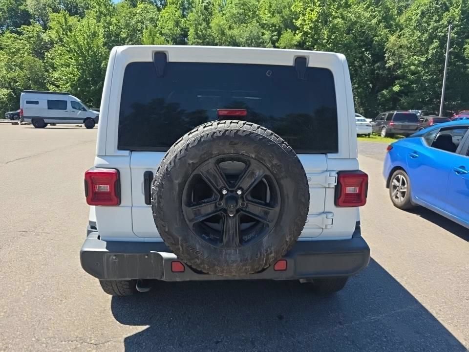 Used 2022 Jeep Wrangler Unlimited Sahara AWD/4WD image 7