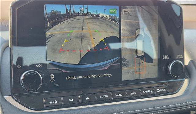 Used 2023 Nissan Rogue SL w/ SL Premium Package image 13