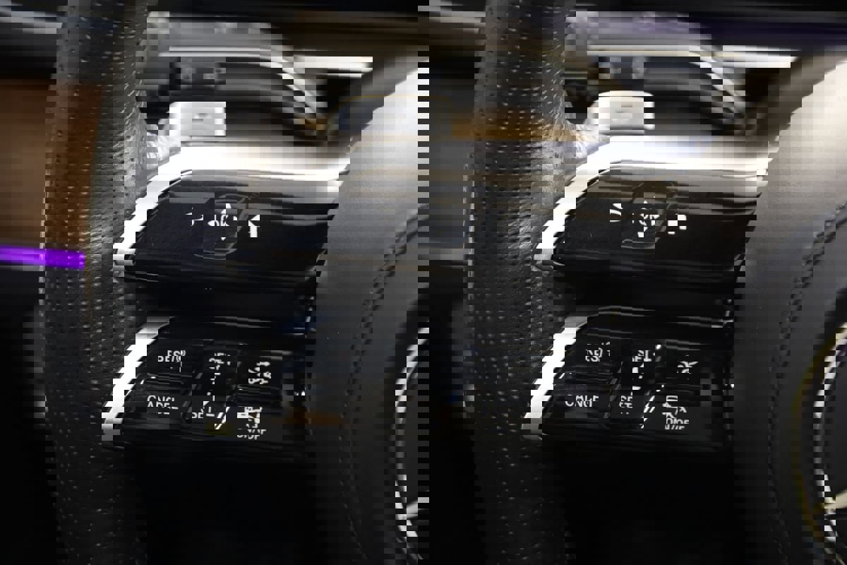 Used 2025 Mercedes-Benz GLS 450 4MATIC image 50