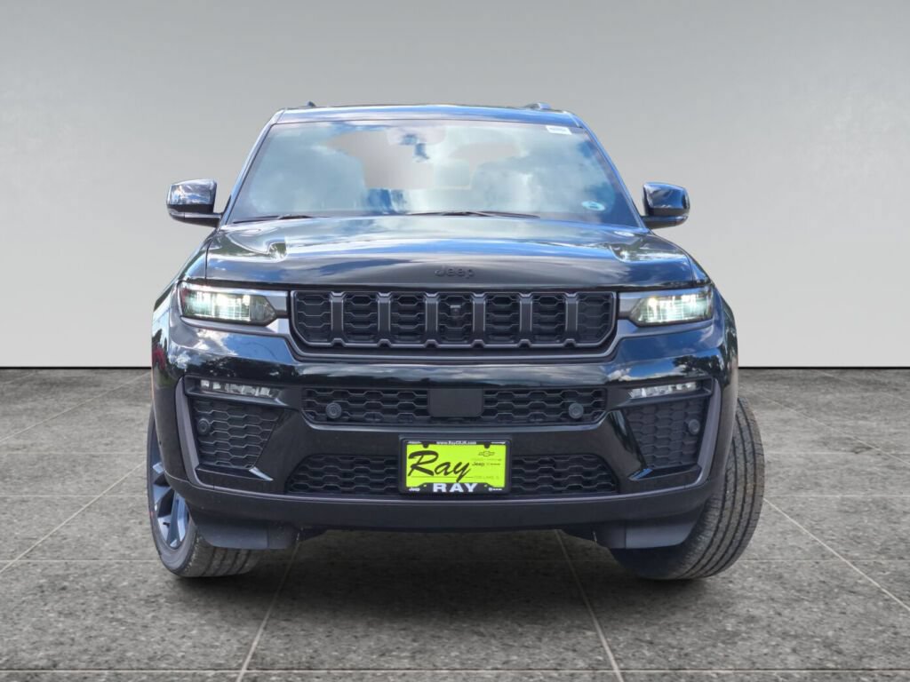 New 2026 Jeep Grand Cherokee L Limited AWD/4WD image 2