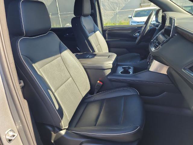 Used 2024 Chevrolet Suburban Premier image 27