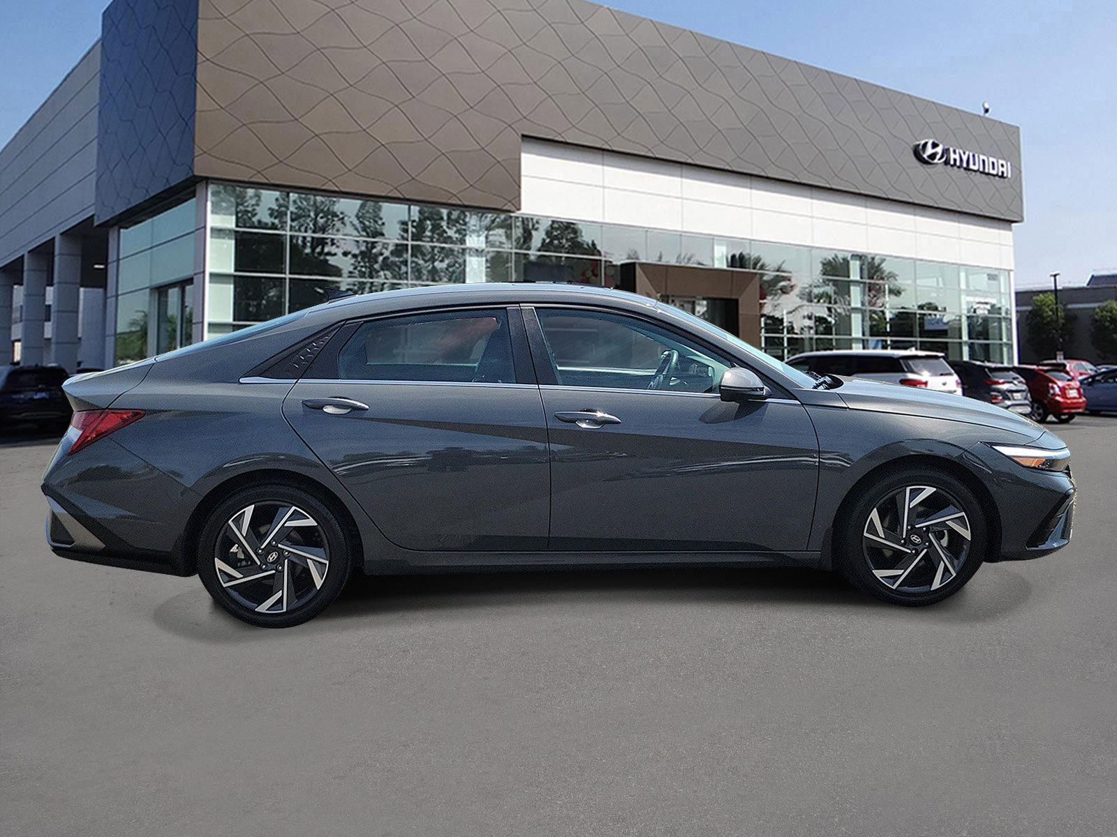 Certified 2025 Hyundai Elantra Limited image 4