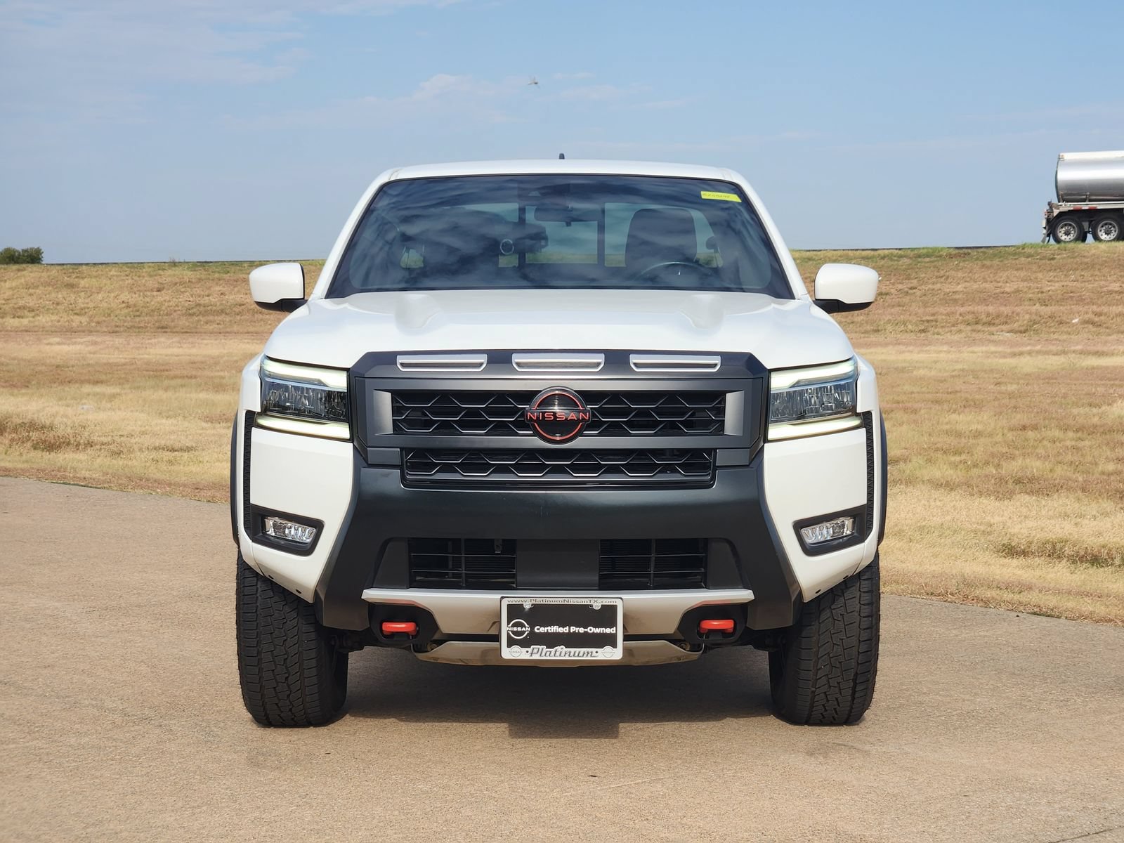 Certified 2025 Nissan Frontier PRO-4X w/ Tow Package AWD/4WD image 6