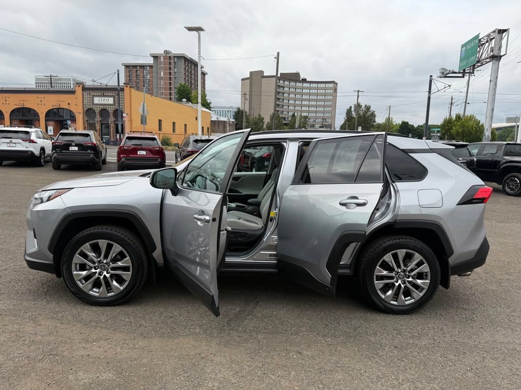 Certified 2023 Toyota RAV4 XLE Premium AWD/4WD image 19