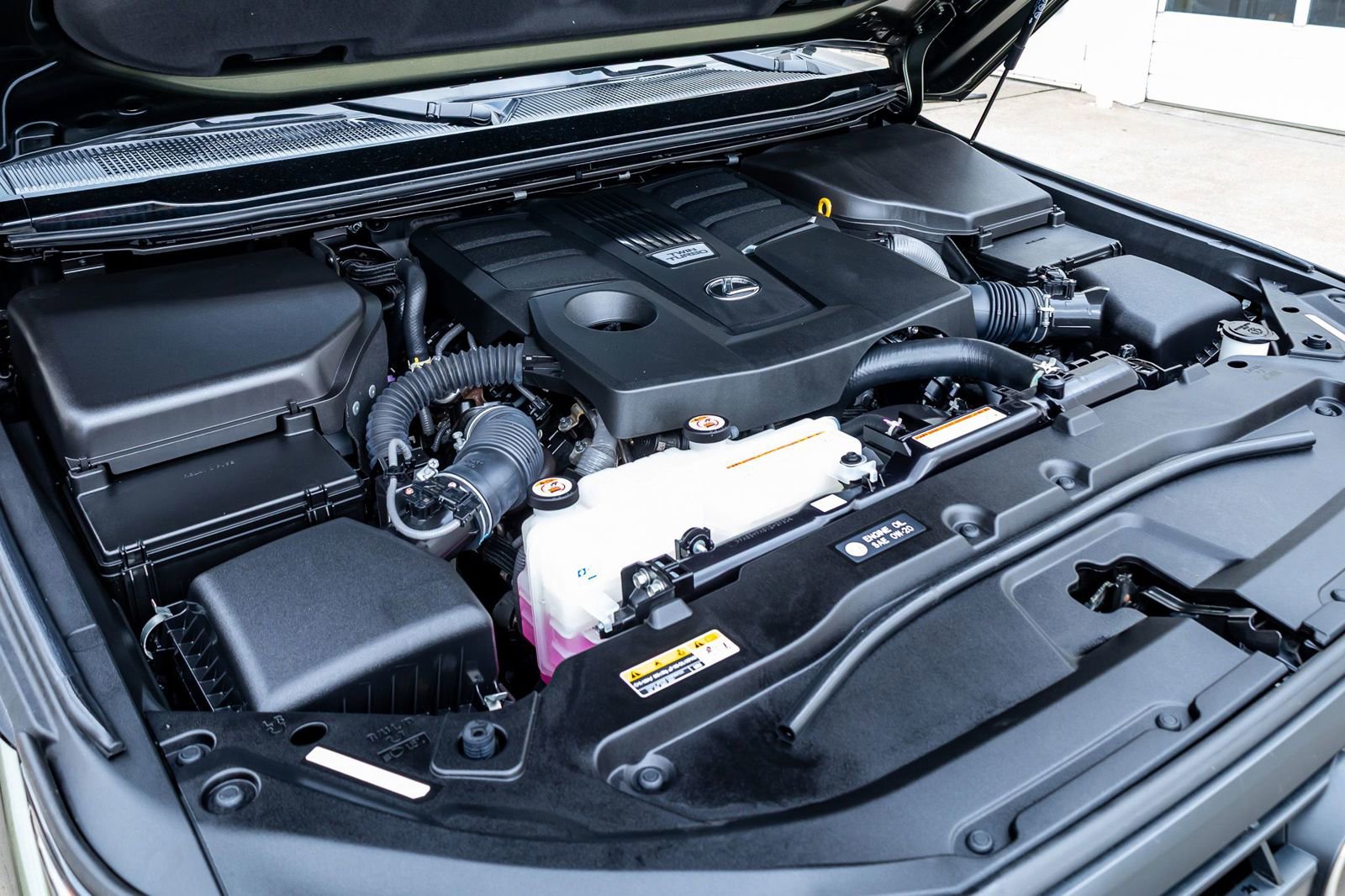 Used 2024 Lexus GX 550 w/ Accessory Package (2T) AWD/4WD image 41