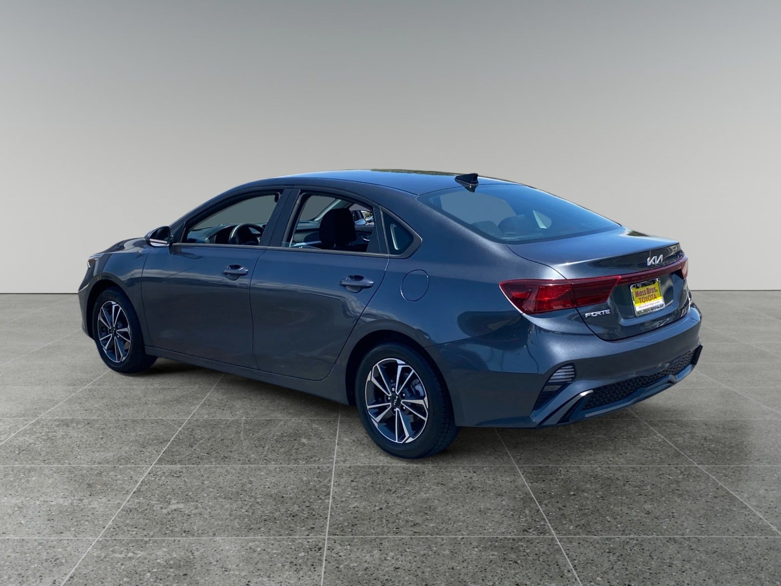 Used 2024 Kia Forte LXS w/ LXS Technology Package FWD image 3
