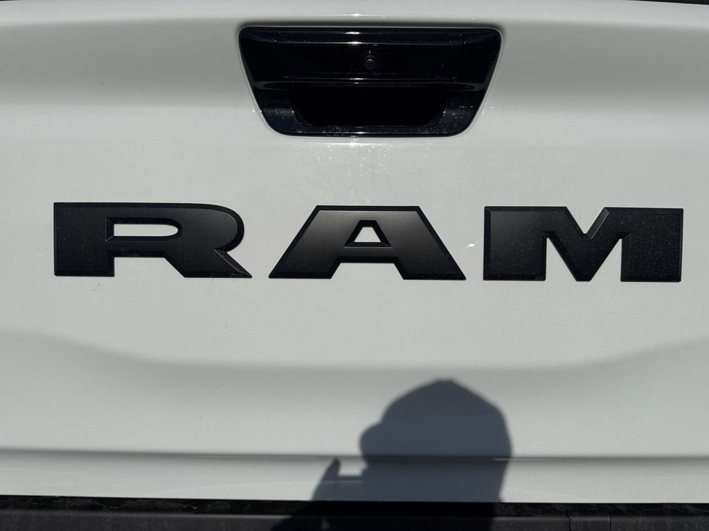 New 2026 RAM 1500 4x4 Crew Cab image 17
