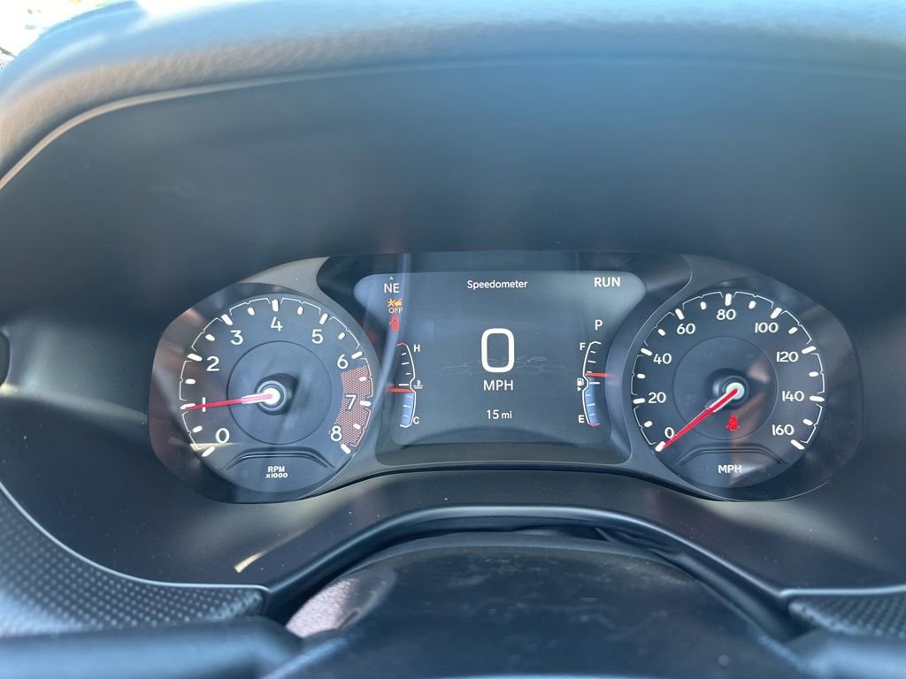 New 2025 Jeep Compass Latitude w/ Sun & Sound Group AWD/4WD image 22