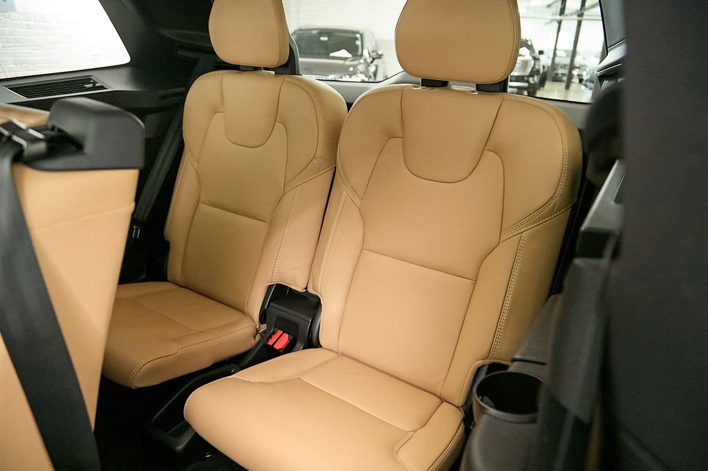 Certified 2025 Volvo XC90 T8 Ultra w/ Protection Package Premier AWD/4WD image 25