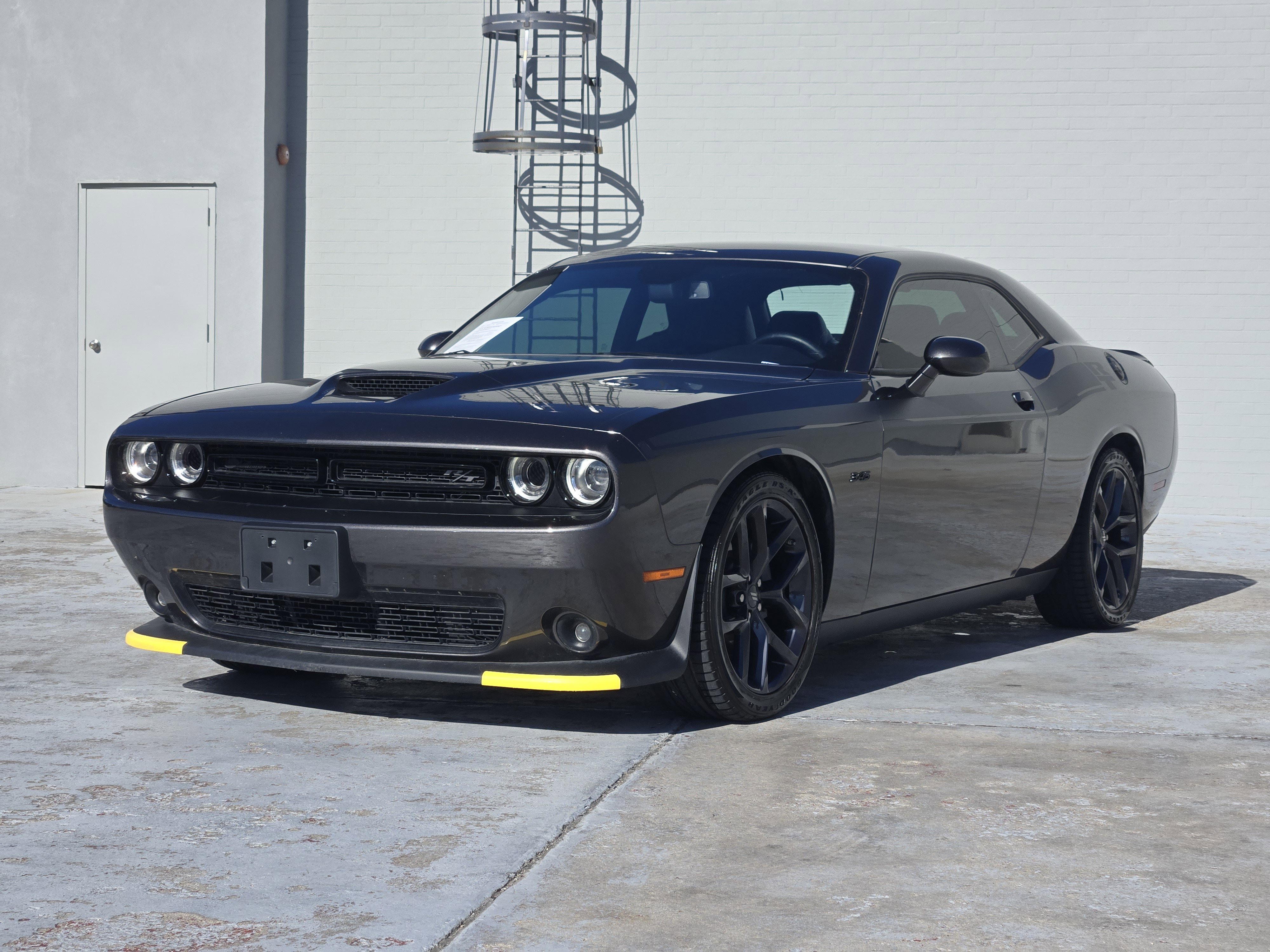 Used 2023 Dodge Challenger R/T w/ Plus Package image 4