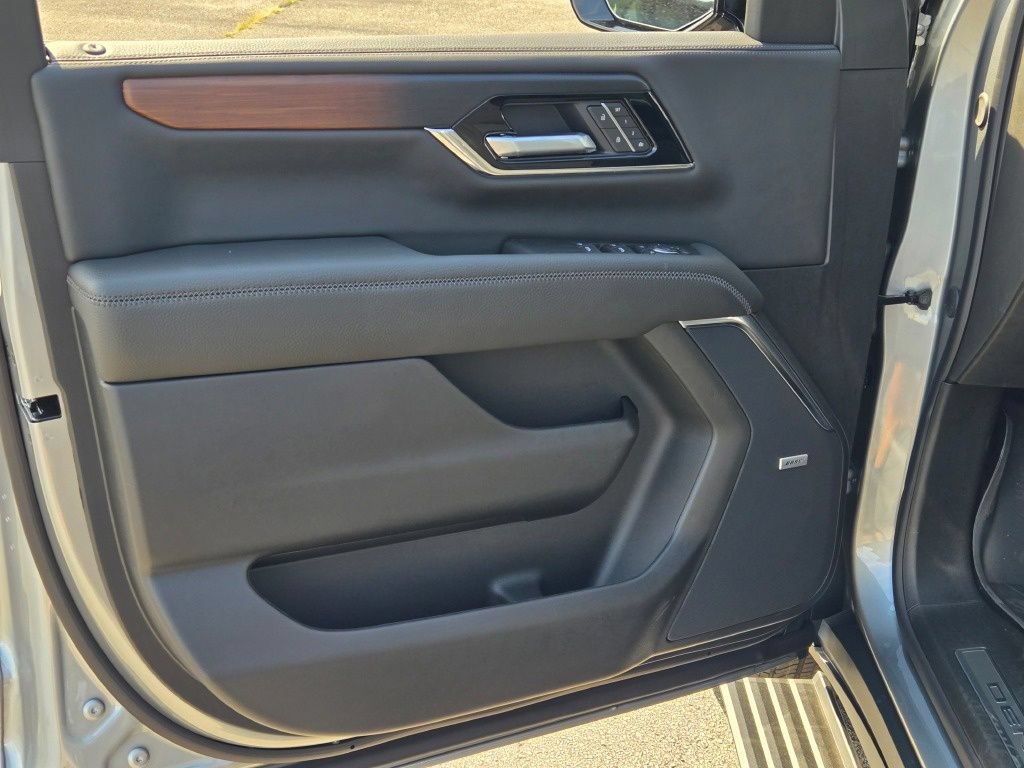 New 2026 GMC Yukon Denali w/ Sun & Power Step Package AWD/4WD image 35
