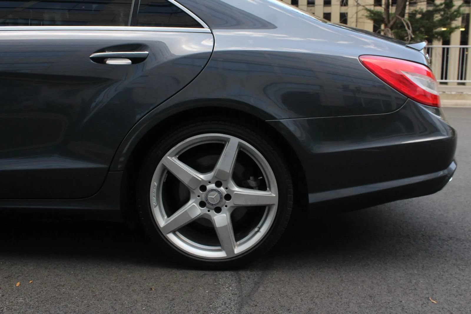 Used 2013 Mercedes-Benz CLS 550 w/ Premium I Pkg image 10