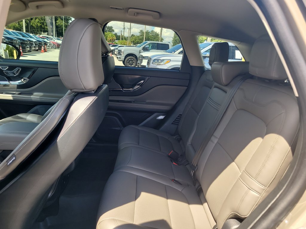 Certified 2025 Lincoln Corsair AWD w/ Equipment Group 101A image 11