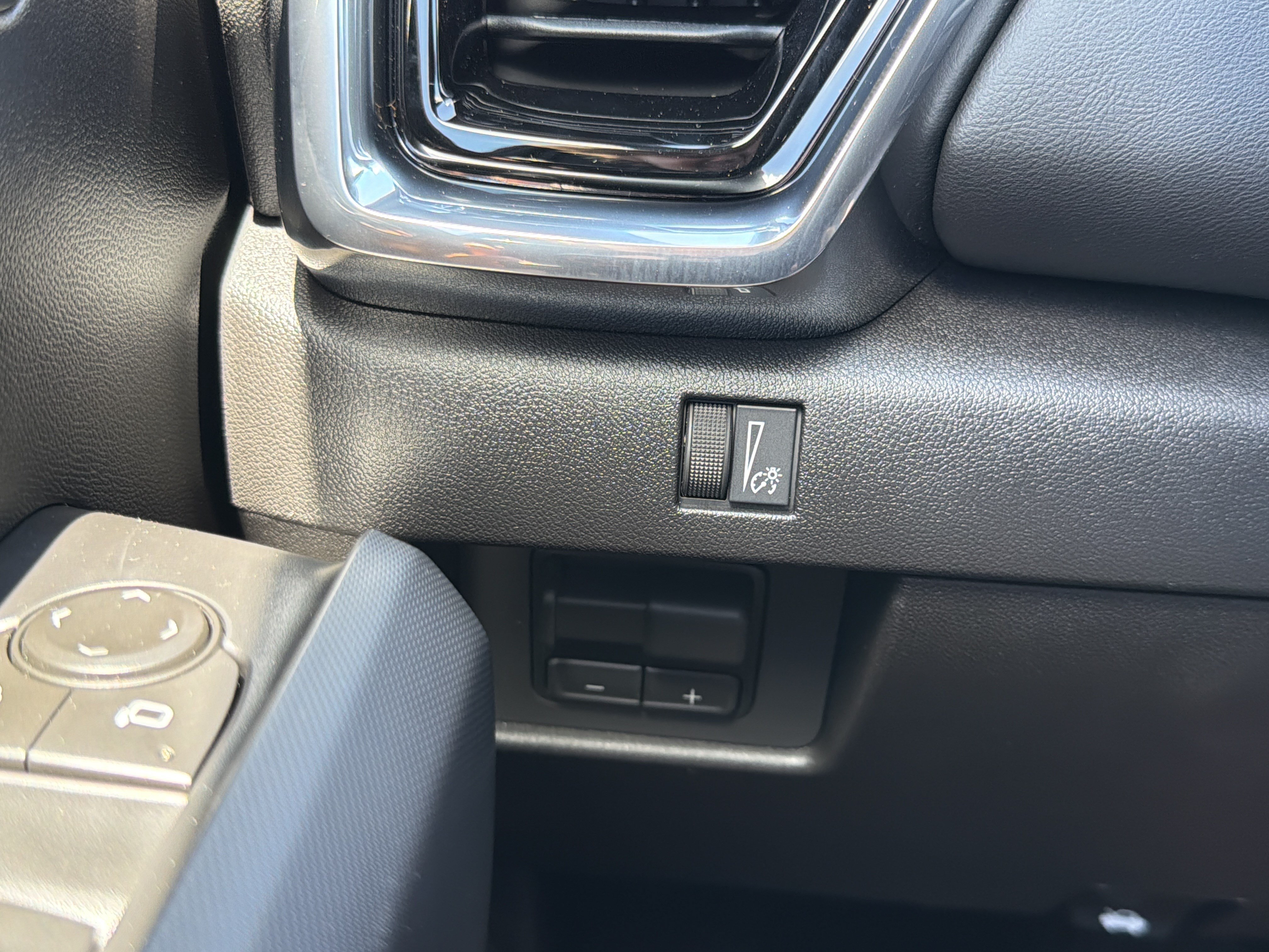 New 2026 GMC Canyon Elevation w/ Convenience Package RWD image 31