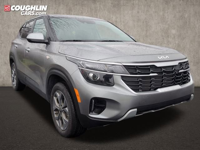 Used 2024 Kia Seltos LX image 1