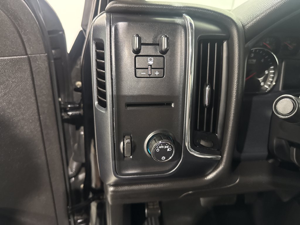 Used 2017 GMC Sierra 1500 4x4 Double Cab w/ Sierra Convenience Package image 32