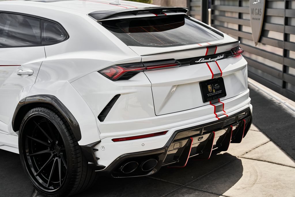 Used 2021 Lamborghini Urus AWD/4WD image 13