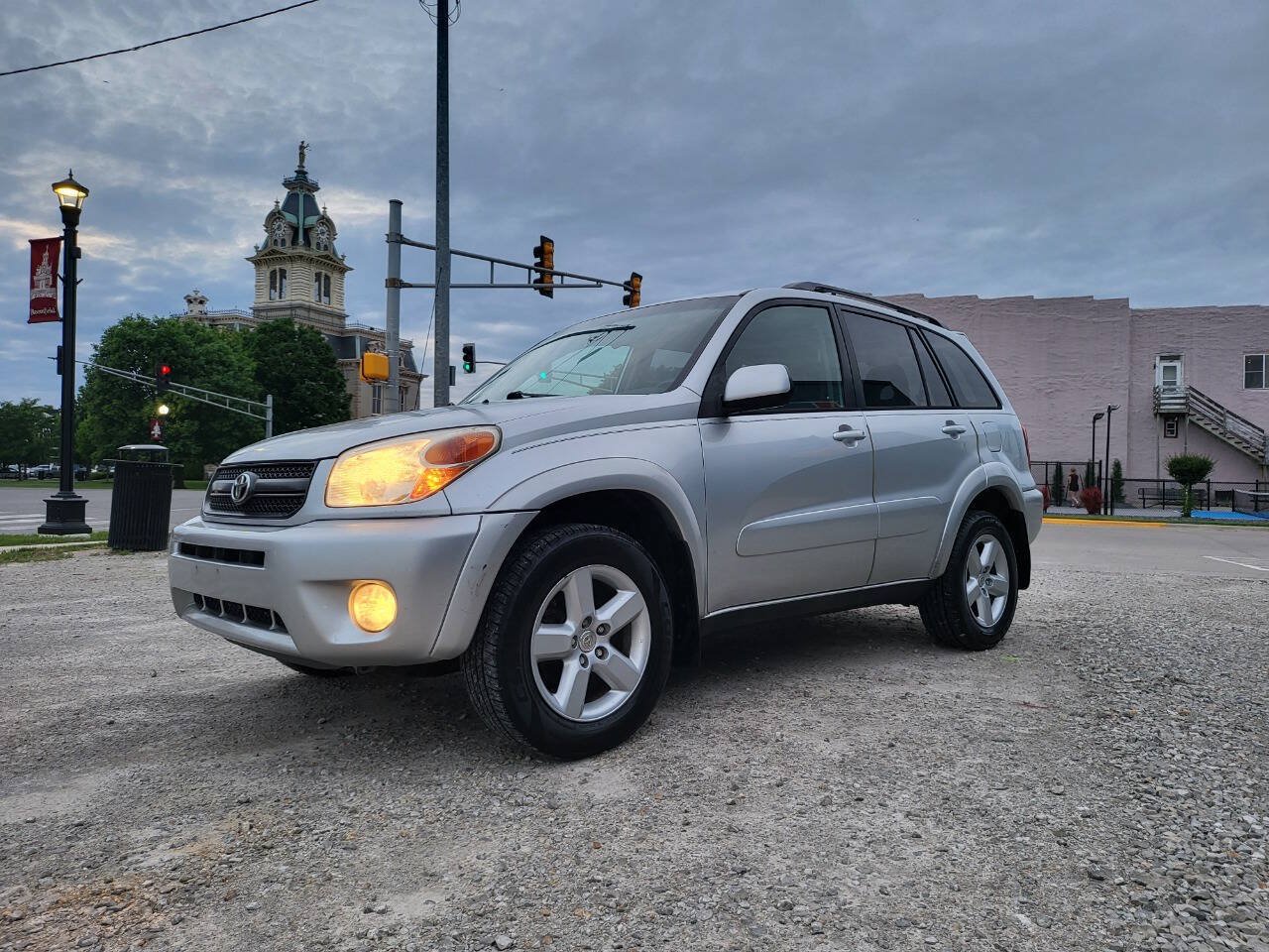 Used 2005 Toyota RAV4 4WD image 1
