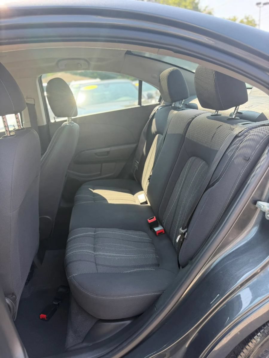 Used 2019 Chevrolet Sonic LT FWD image 17