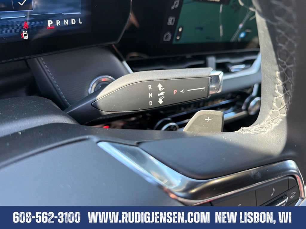 Used 2026 Chevrolet Equinox LT AWD/4WD image 23