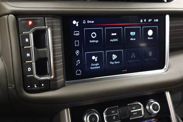 Used 2024 GMC Yukon XL Denali w/ Advanced Technology Package image 21