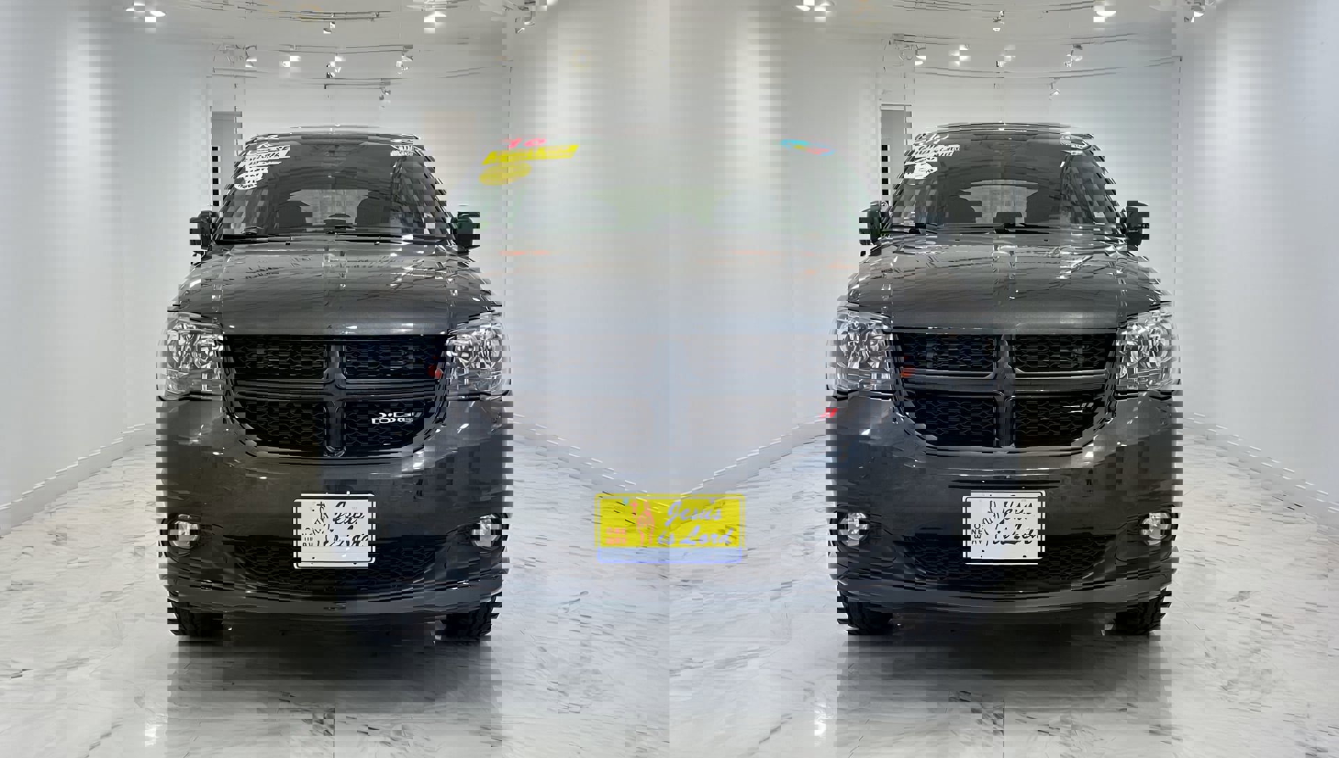 Used 2018 Dodge Grand Caravan GT image 2