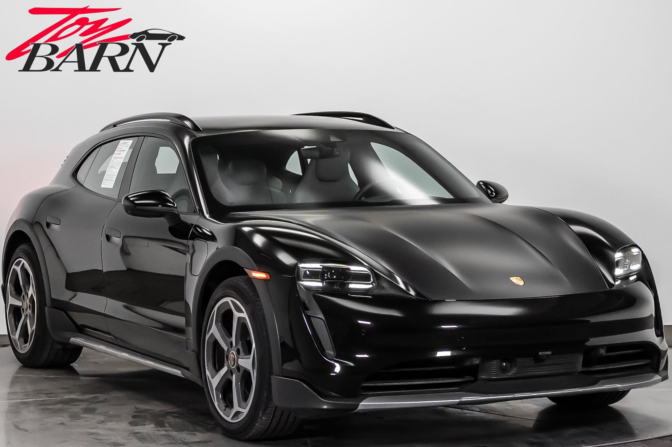 Used 2024 Porsche Taycan 4 Cross Turismo image 7