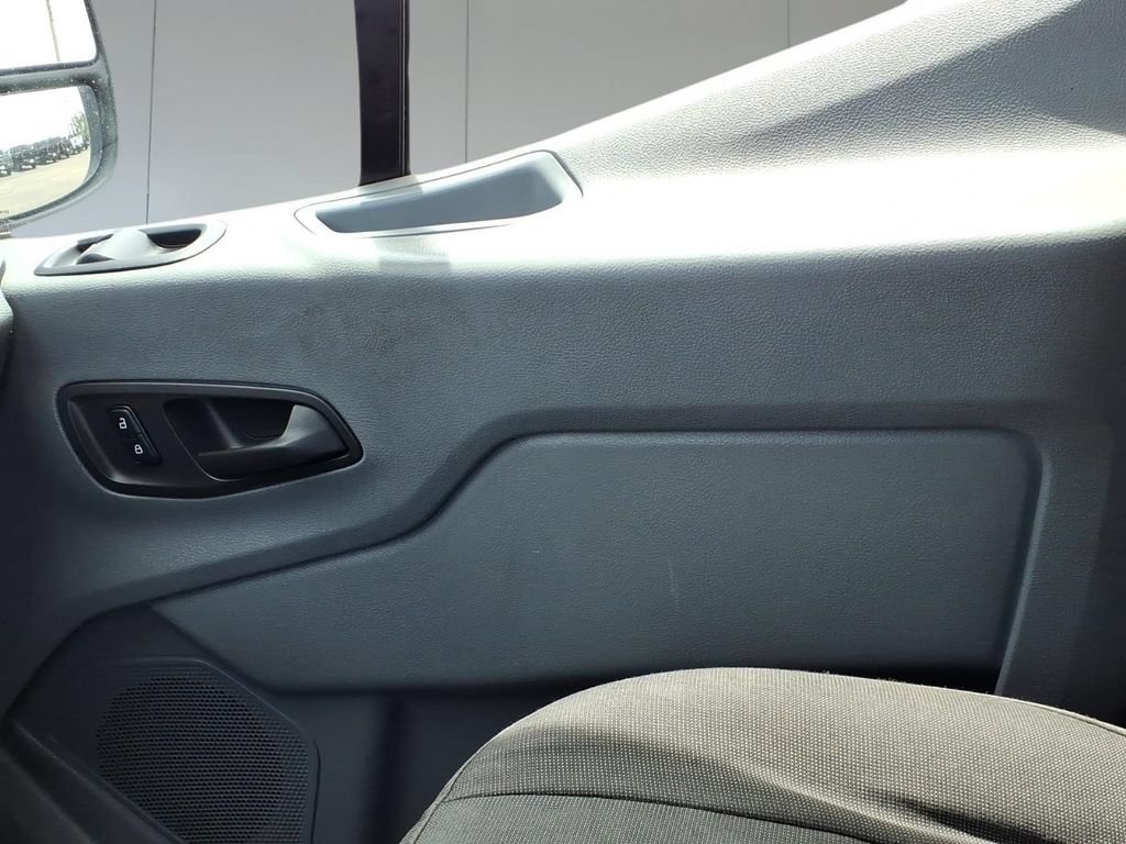 Used 2019 Ford Transit 250 148 Low Roof RWD image 23