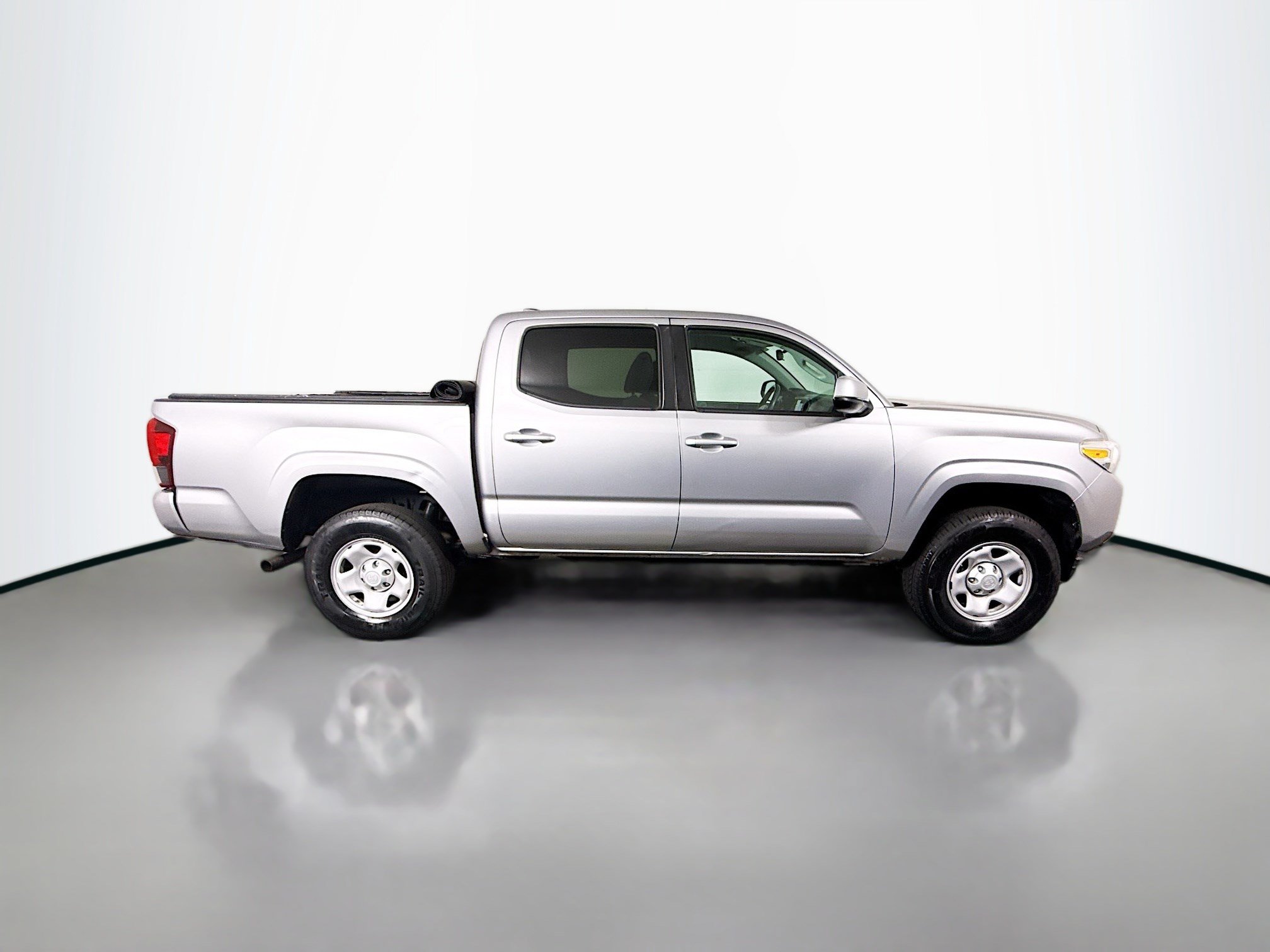 Used 2020 Toyota Tacoma SR w/ SR Convenience Package RWD image 11