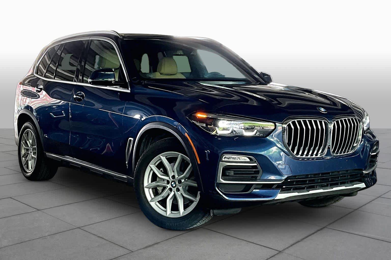 Used 2021 BMW X5 xDrive40i w/ Premium Package 2 AWD/4WD image 2