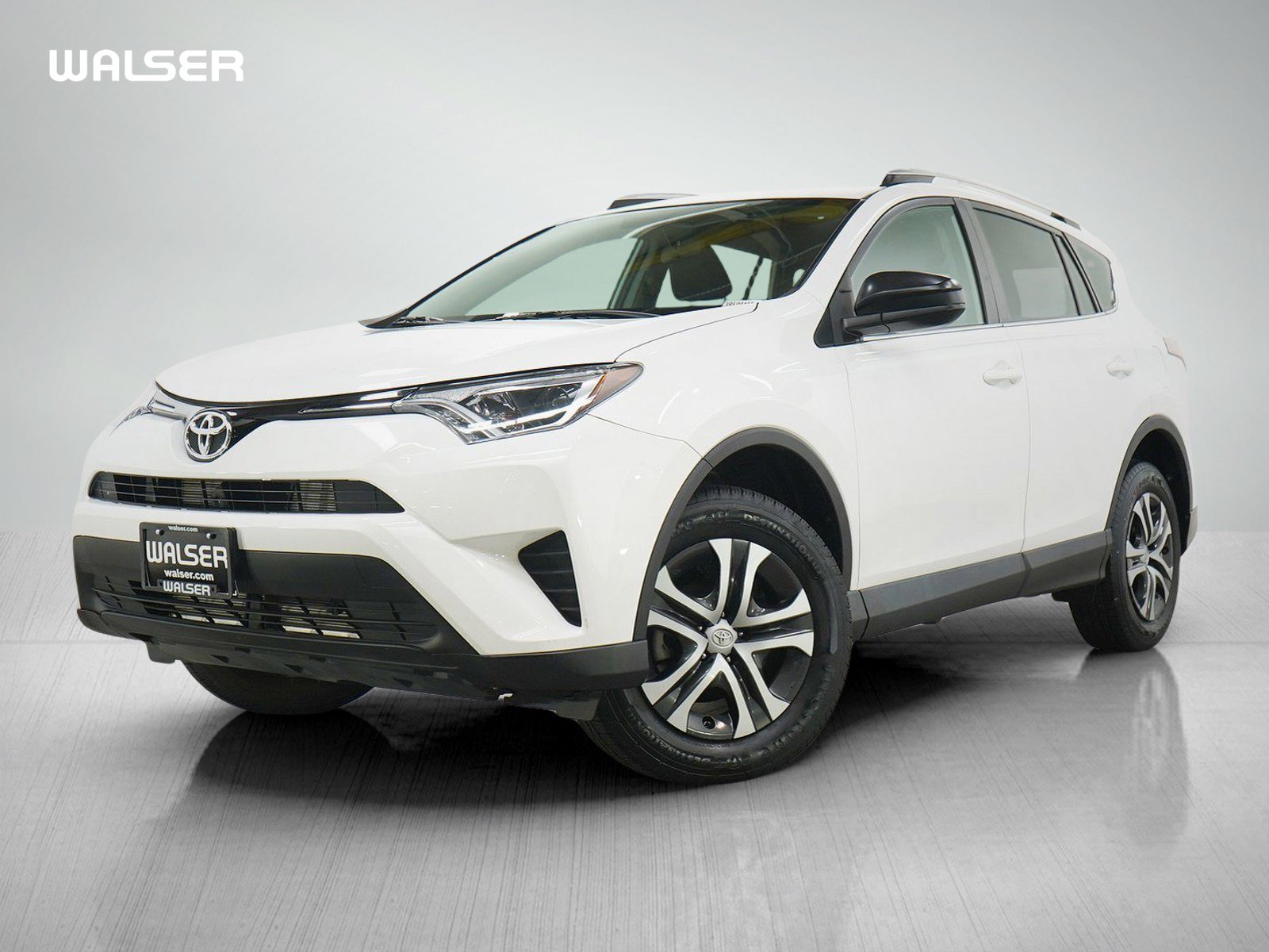 Used 2016 Toyota RAV4 LE AWD/4WD image 1