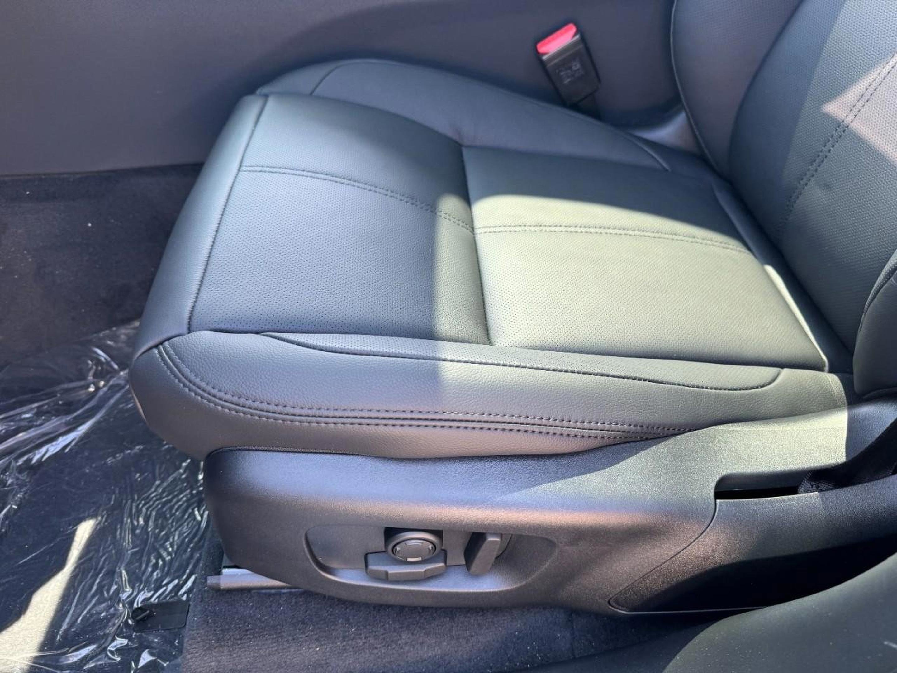 Used 2026 Land Rover Range Rover Velar Dynamic SE image 24