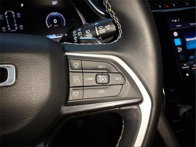 Used 2022 Jeep Grand Cherokee Altitude image 15