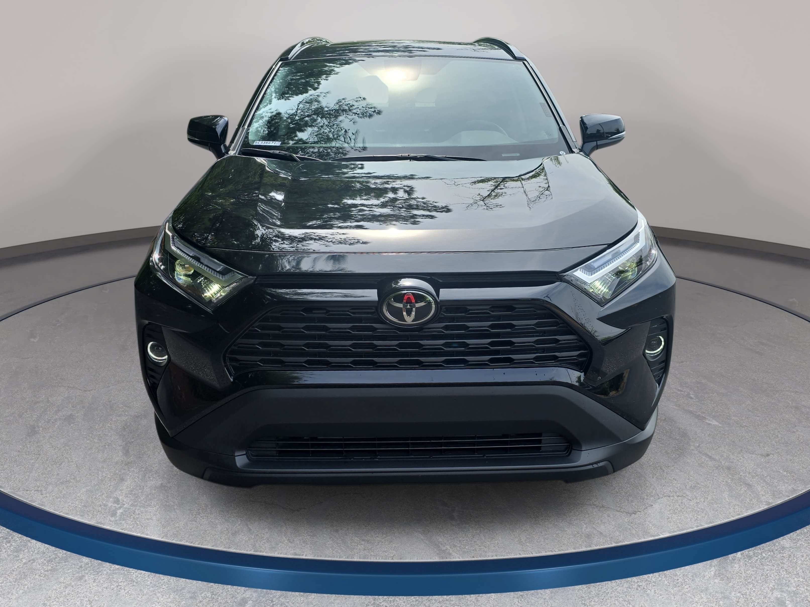 Used 2025 Toyota RAV4 XLE w/ Convenience Package FWD image 2