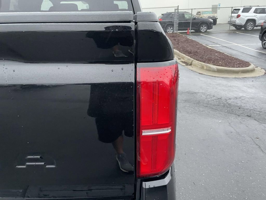 Used 2024 Toyota Tacoma SR5 image 17