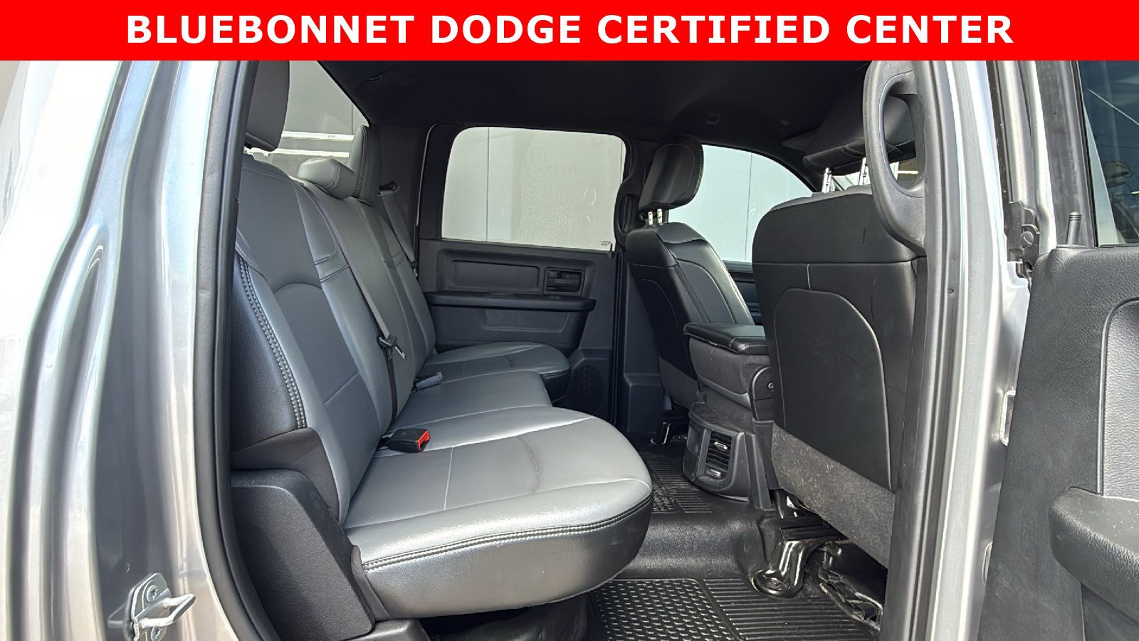 Used 2024 RAM 3500 Tradesman w/ Chrome Appearance Group image 24