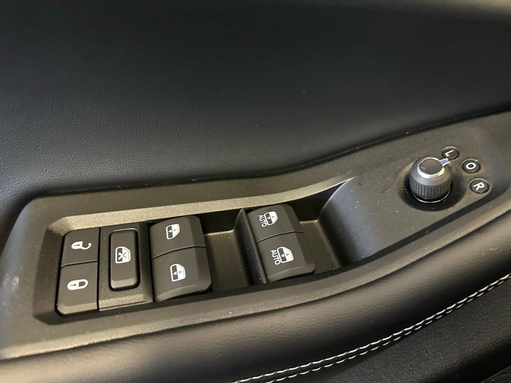 New 2025 Jeep Grand Cherokee Limited w/ Luxury Tech Group II image 5