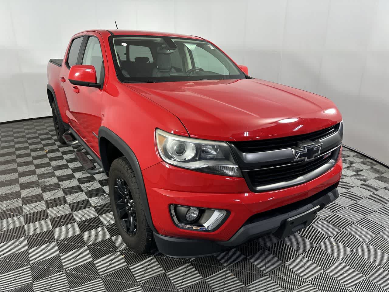 Used 2016 Chevrolet Colorado Z71 w/ LPO, Gearon Bar Package AWD/4WD image 2