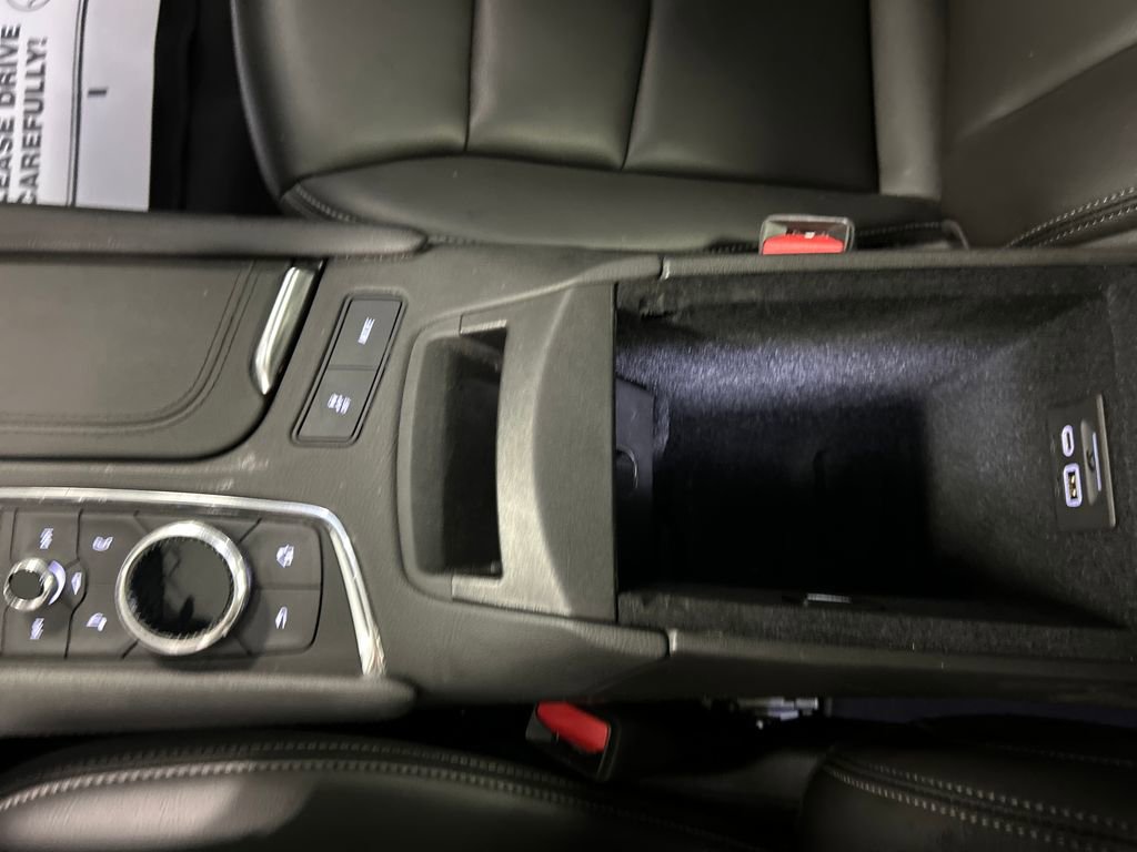 Used 2023 Cadillac XT6 Luxury image 21