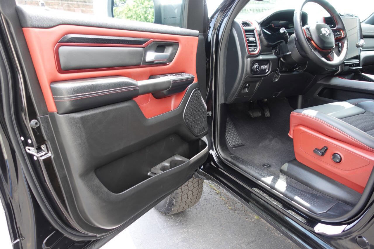 Used 2025 RAM 1500 Rebel image 15