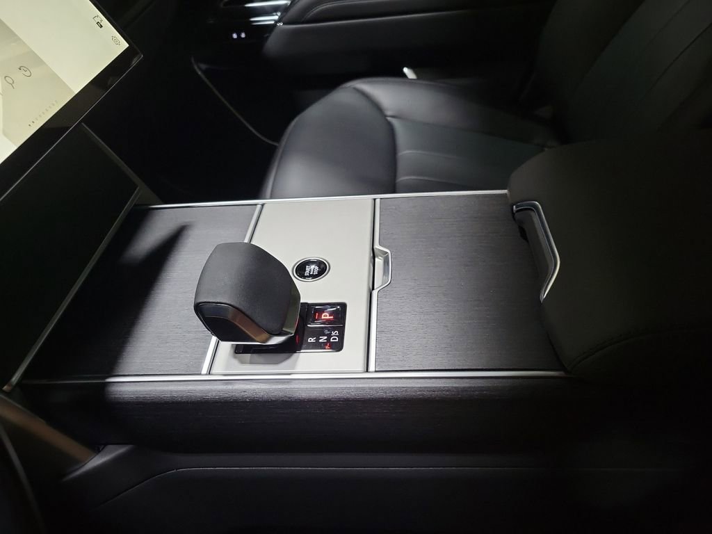 New 2025 Land Rover Range Rover SE image 20