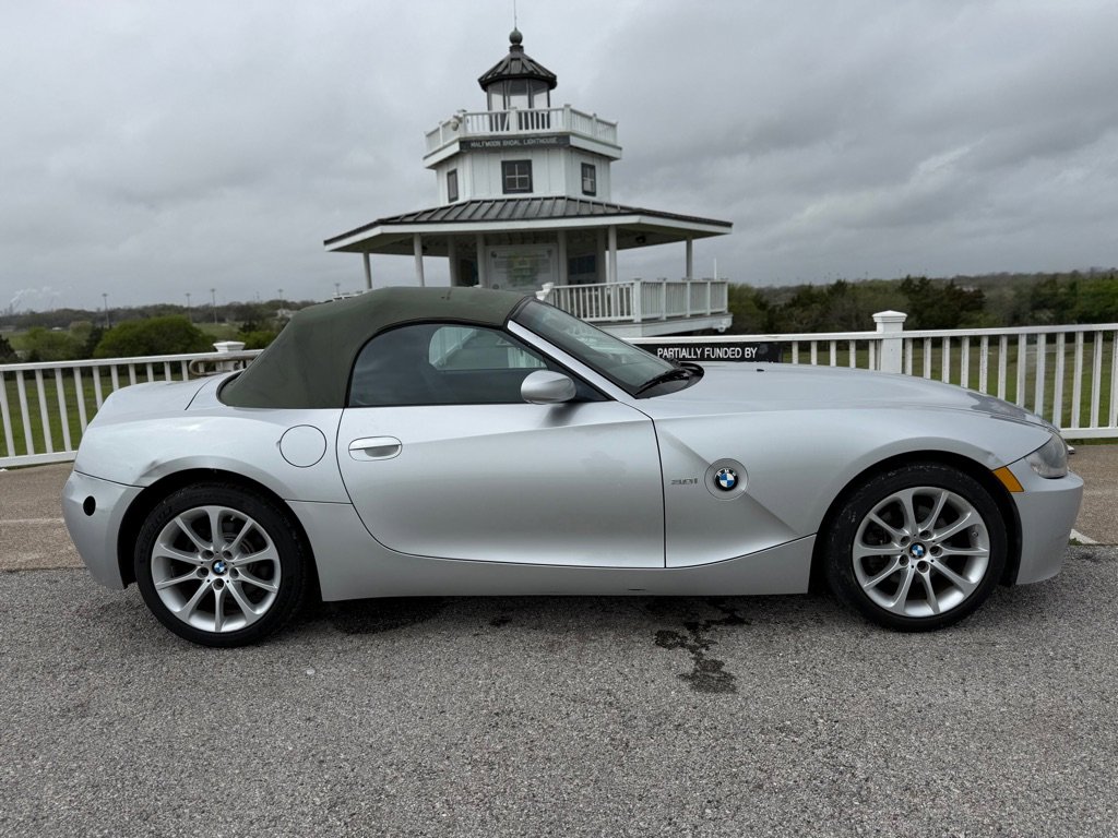 Used 2007 BMW Z4 3.0i image 4