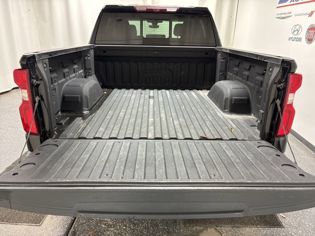 Used 2021 Chevrolet Silverado 1500 High Country w/ Technology Package image 6