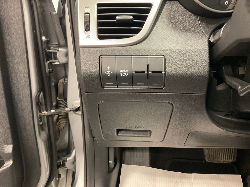 Used 2015 Hyundai Elantra GT image 18